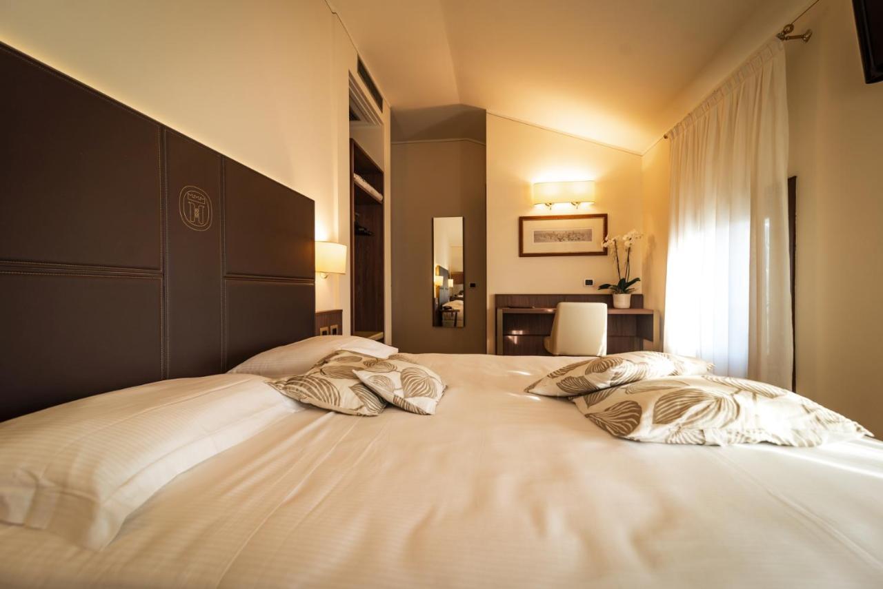 Hotel Alla Torre Кастельфранко-Венето Экстерьер фото