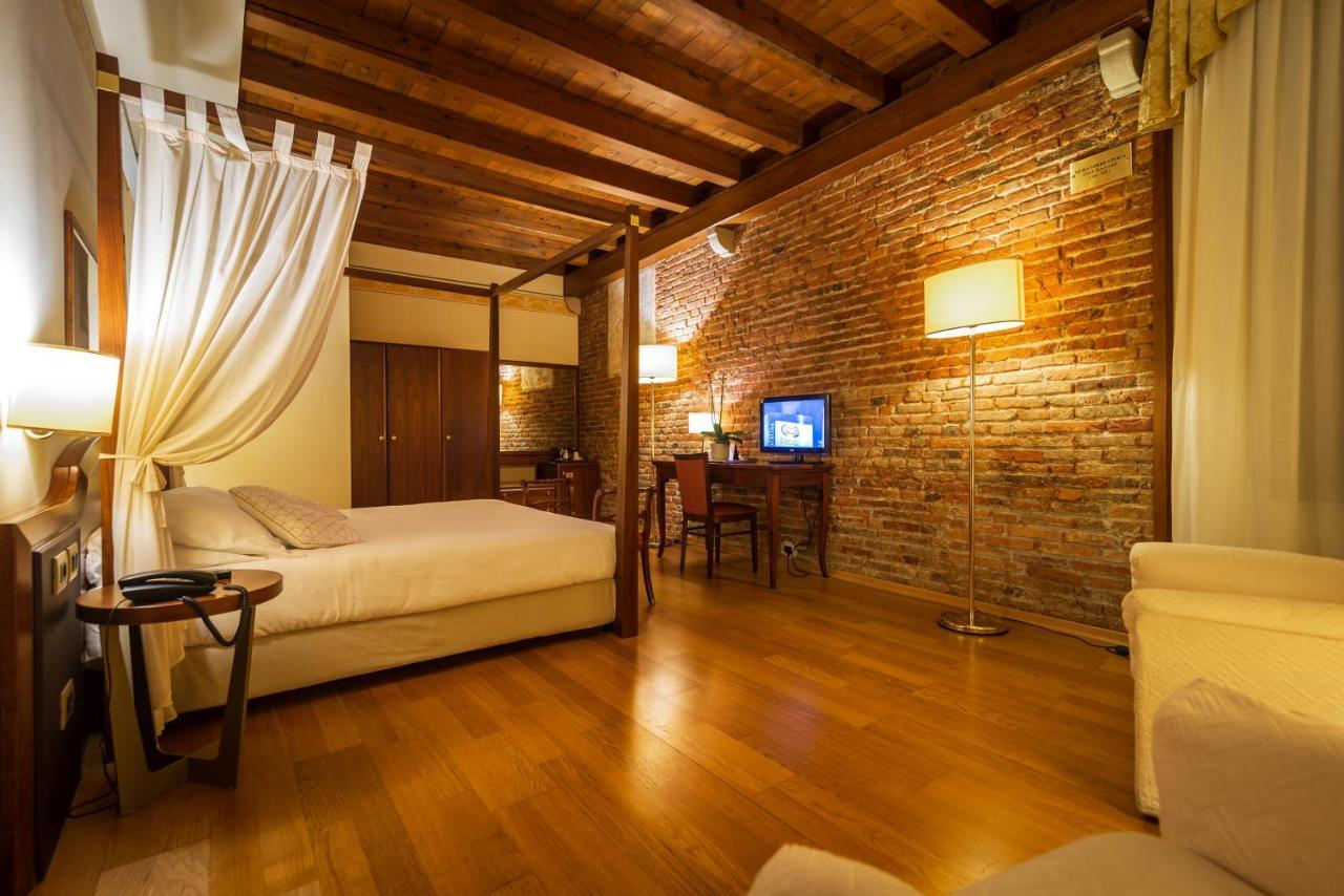 Hotel Alla Torre Кастельфранко-Венето Экстерьер фото