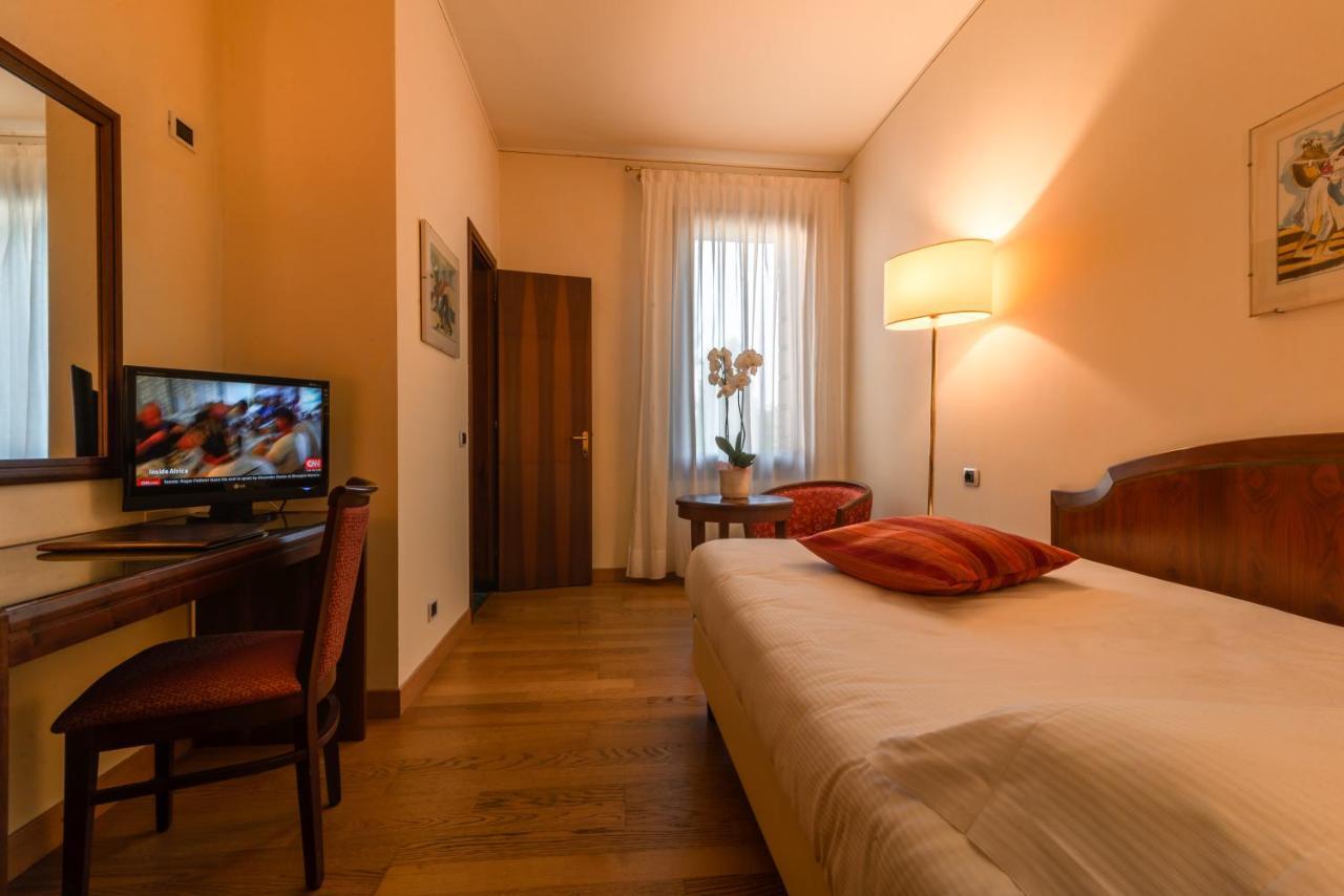 Hotel Alla Torre Кастельфранко-Венето Экстерьер фото